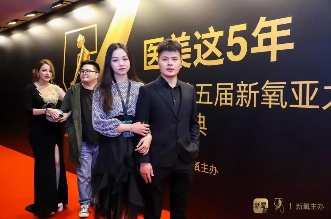 恭喜德韩口腔荣获“新氧年度十大齿科名院”称呼