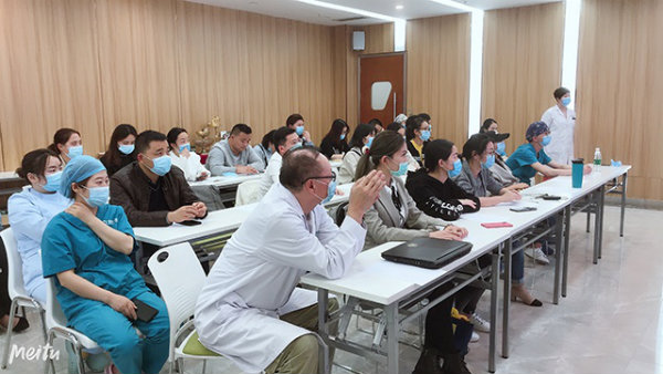 不惧危害 万众一心