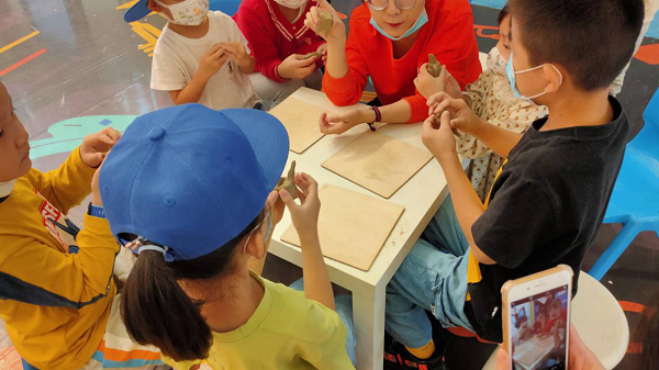 从“齿”幸福|天下爱牙日之德韩口腔欢喜公益行