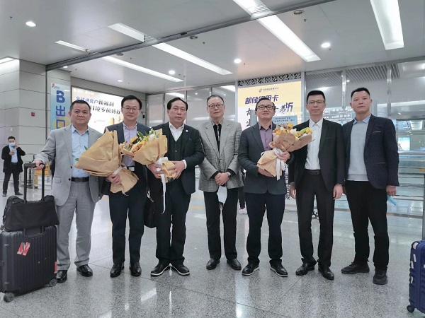 中国非公立医疗机构协会向导莅临贵阳德韩口腔医院考察指导事情