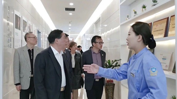 中国非公立医疗机构协会向导莅临贵阳德韩口腔医院考察指导事情